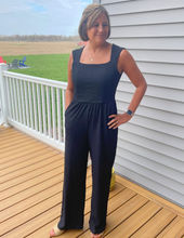Load image into Gallery viewer, Black Sleeveless Jumpsuit
