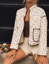 Load image into Gallery viewer, Floral Print Quilted Jacket