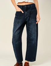 Load image into Gallery viewer, Dark Wash Barrel Jeans