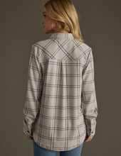 Load image into Gallery viewer, Light Gray Plaid Top
