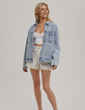 Load image into Gallery viewer, Light Wash Oversized Jacket