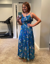Load image into Gallery viewer, Blue Floral Maxi Dress
