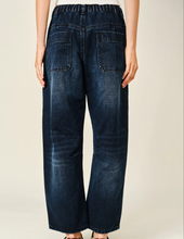 Load image into Gallery viewer, Dark Wash Barrel Jeans
