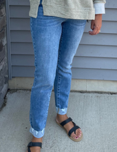 Load image into Gallery viewer, KanCan Slim Straight Jeans
