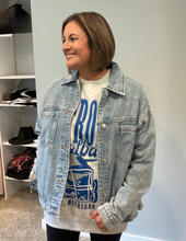 Load image into Gallery viewer, Light Wash Oversized Jacket

