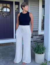 Load image into Gallery viewer, Linen Striped Pants
