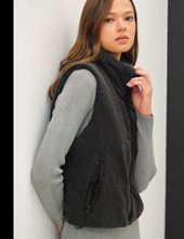 Load image into Gallery viewer, Vintage Black Puffer Vest

