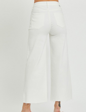 Load image into Gallery viewer, White Crop Wide Leg Jeans
